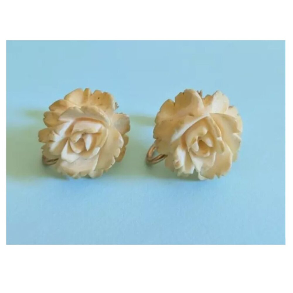 Vintage Winard Carved Screwback Earrings, White, 12kt Gold Filled,  stamped